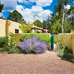 2 Bedroom - 10 Min. Walk To Plaza - Poppy