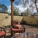 2 Bedroom - 10 Min. Walk To Plaza - Poppy