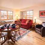 2 Bedroom - 10 Min. Walk To Plaza - Poppy