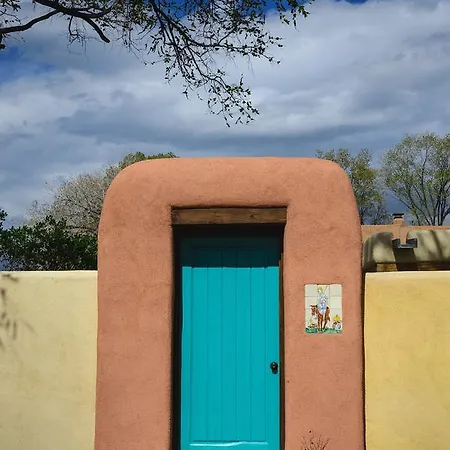 Holiday home 2 Bedroom - 10 Min. Walk To Plaza - Poppy *